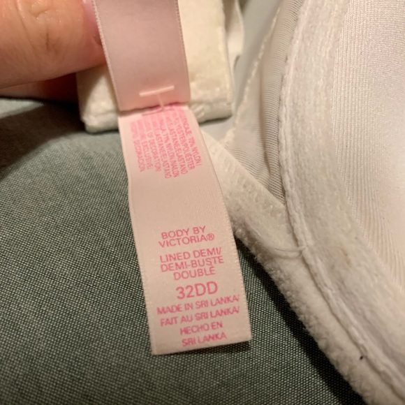💕Body by Victoria LIGHTLY LINED Demi Bra💕 - Picture 10 of 10
